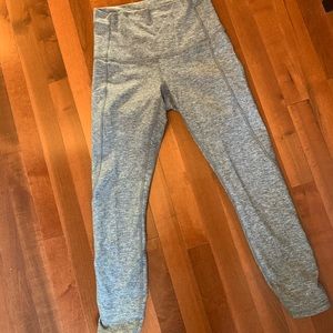 Grey 7/8 lululemons size 6